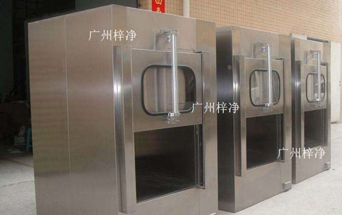 傳遞窗廣泛應(yīng)用于微細(xì)科技、生物實(shí)驗(yàn)室、制藥廠、醫(yī)院、食品加工業(yè)、LCD、電子廠等等一切需要空氣凈化的場所。